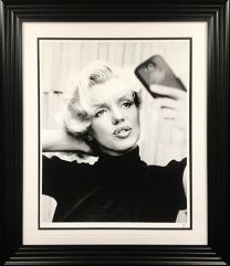 Monroe Selfie